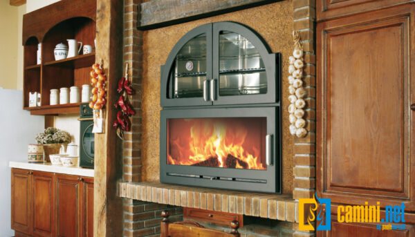 Inserto a legna Aranda con forno professionale - immagine 4