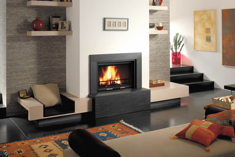 camino a legna con recuperatore di calore