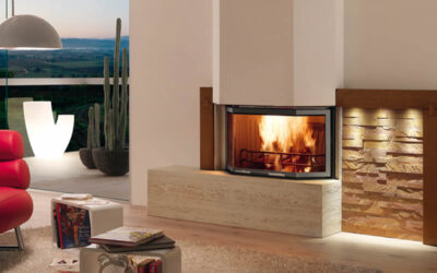 Camino a legna con vetro saliscendi: cosa valutare per una casa contemporanea